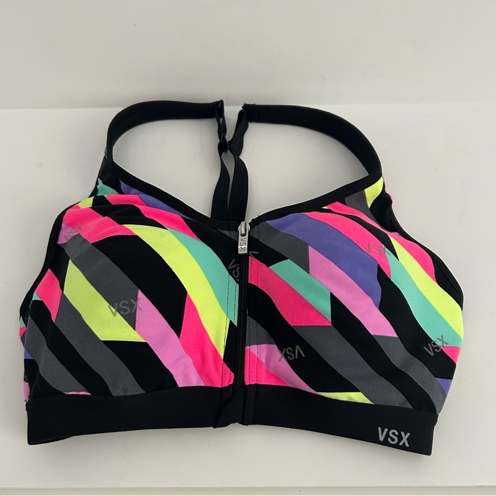VSX Victoria’s Secret Knockout Front Close Sports Bra | Size 32B